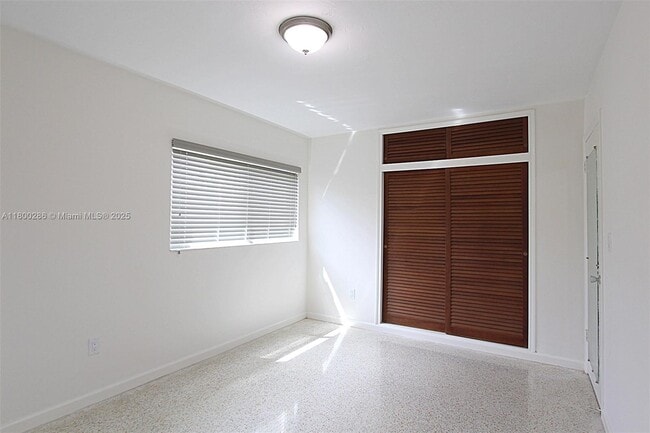 Building Photo - 6203 SW 108th Pl