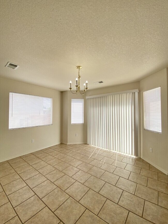 Building Photo - Northern Meadows - 3BR 2 Story - LOFT