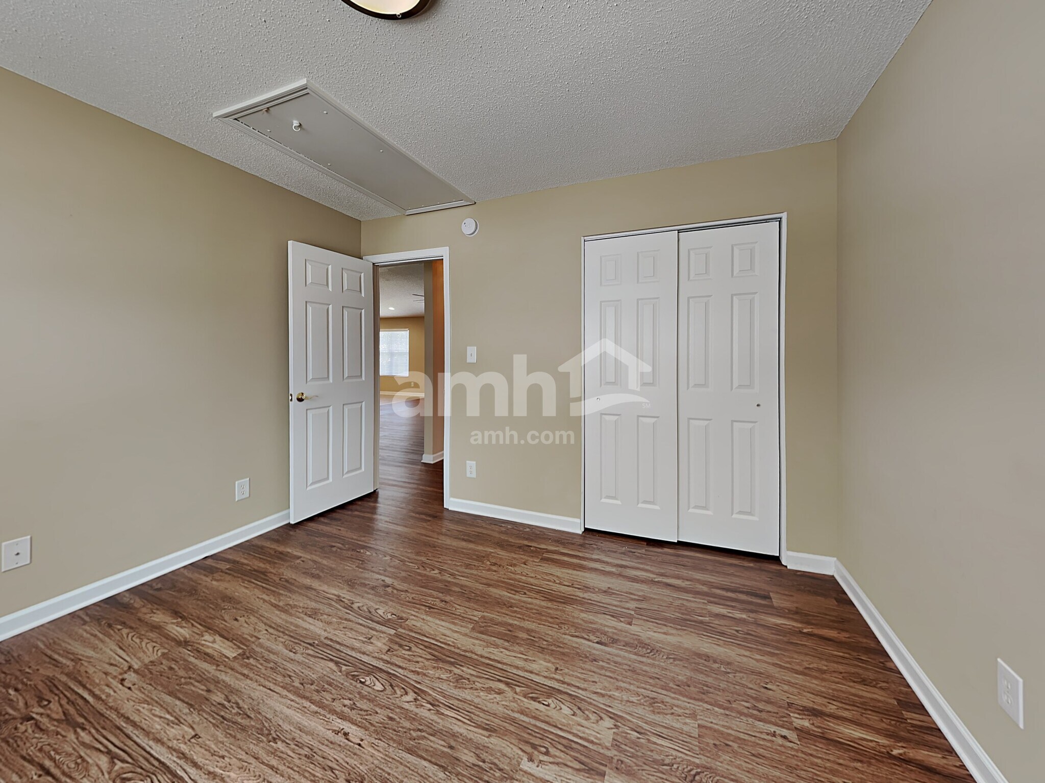 Building Photo - 1207 Hampton Park Dr