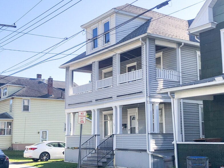 Building Photo - 36 Farr Ave