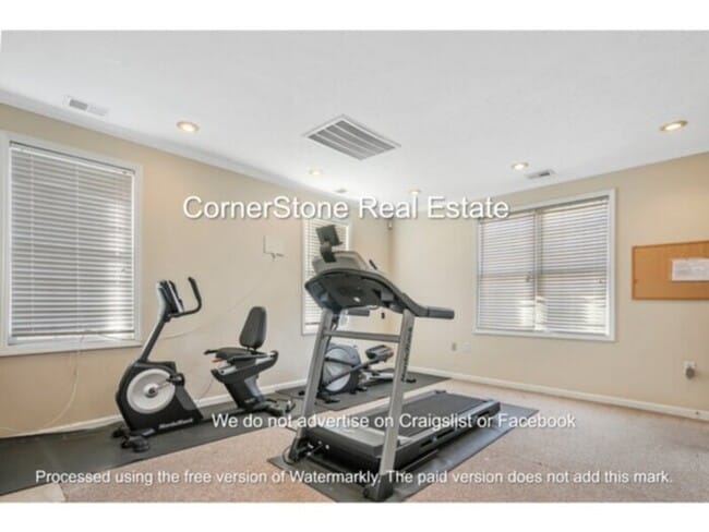 Building Photo - 4050 Bardstown Ct