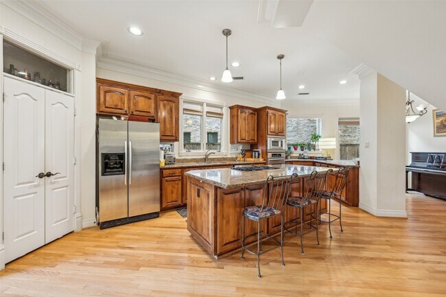 Building Photo - 4026 Villanova St