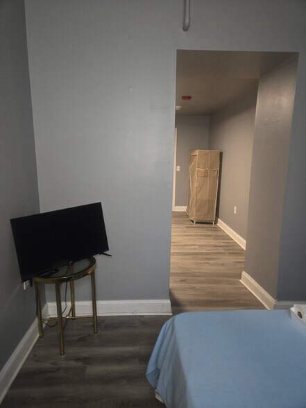 Building Photo - 313 Old Reading Pike