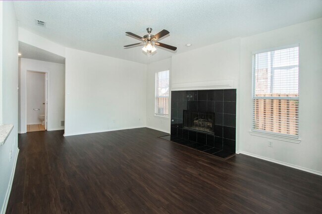 Building Photo - House for Lease in Plano
