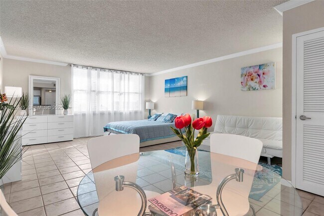 Building Photo - 2501 S Ocean Dr