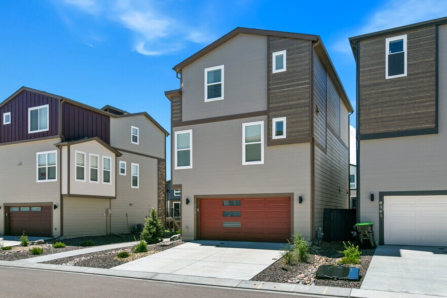 Rear Garage - 6351 Hijinks Ln