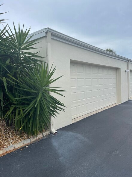 Garage - 1850 Atlantic St