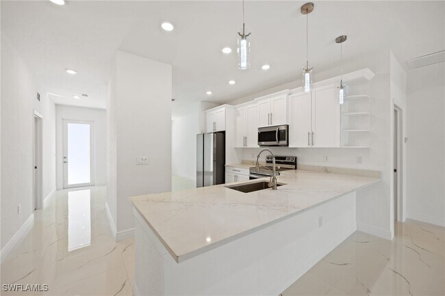 Building Photo - 517 Johns Ave