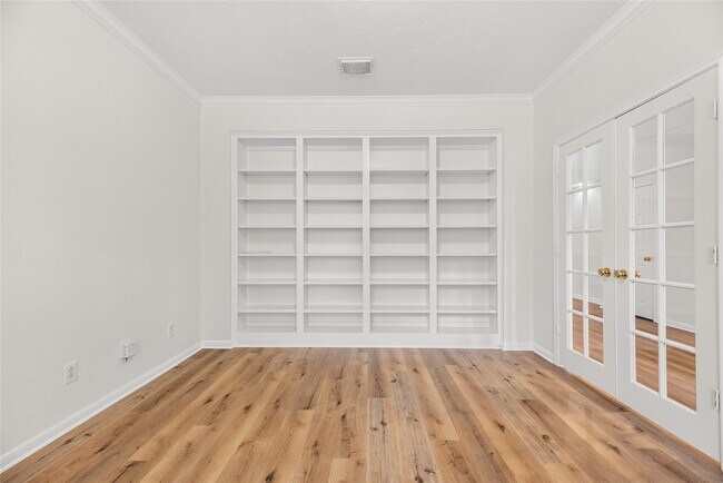 Building Photo - 25830 Clear Springs Way