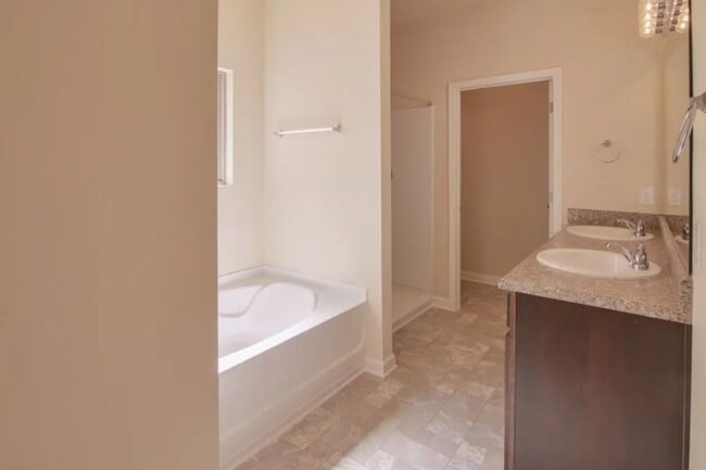 Building Photo - 6130 Mahogany Ter