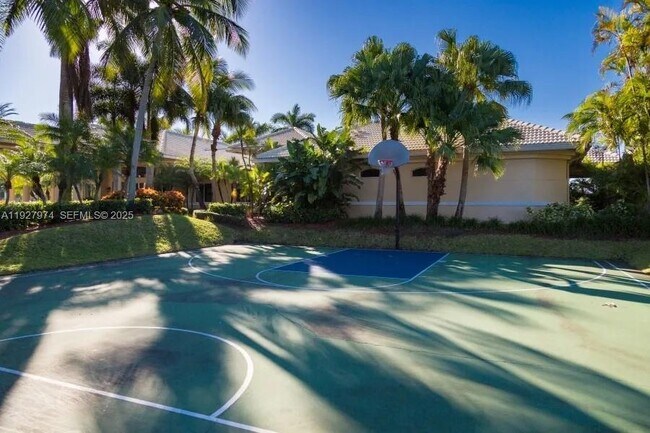 Building Photo - 19754 Dinner Key Dr