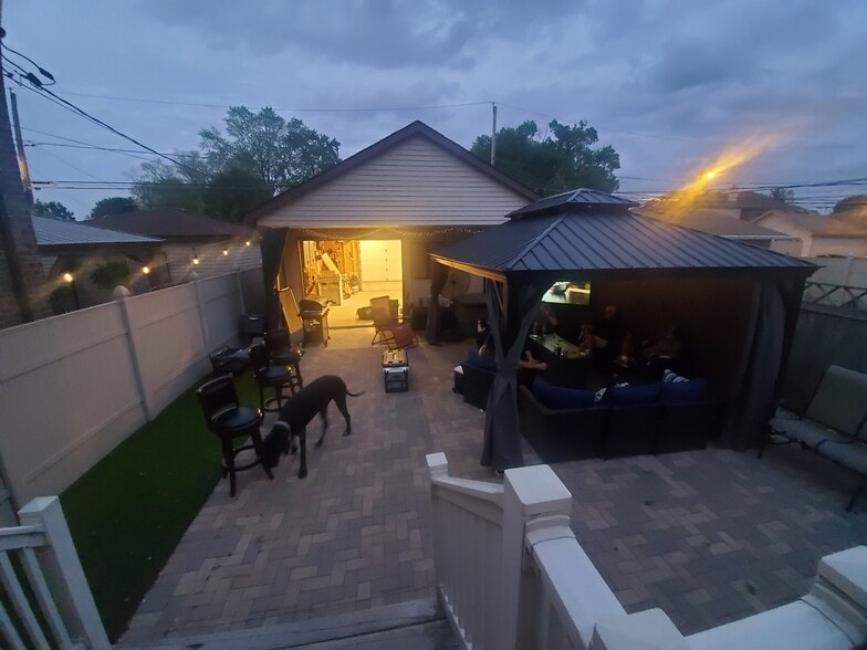 Building Photo - 5155 S Mobile Ave