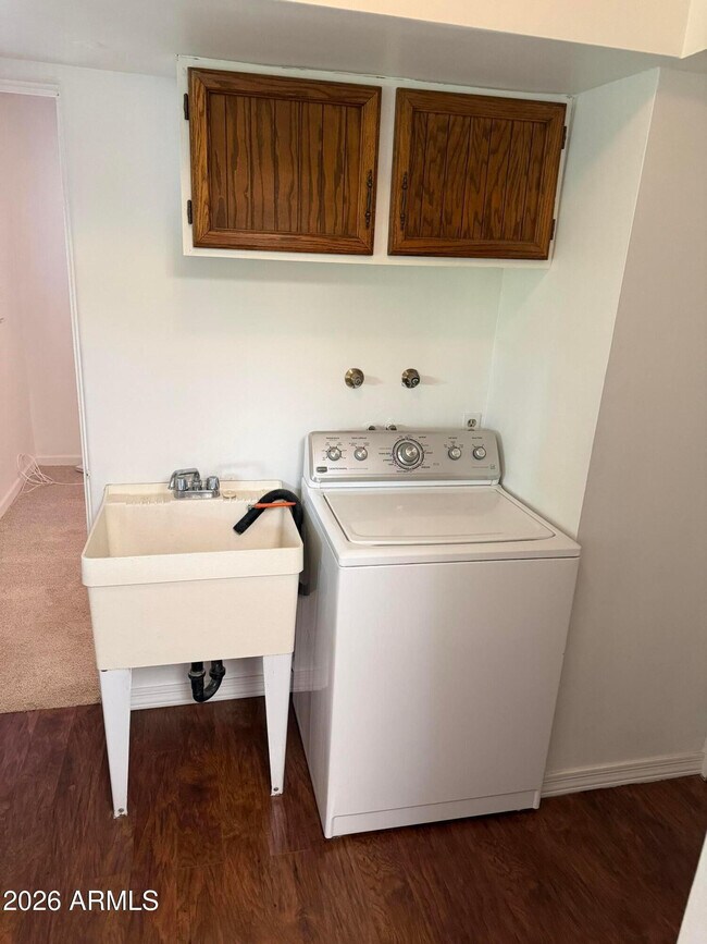 Building Photo - 4014 N 33rd Pl