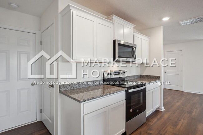 Building Photo - 227 Belle court
