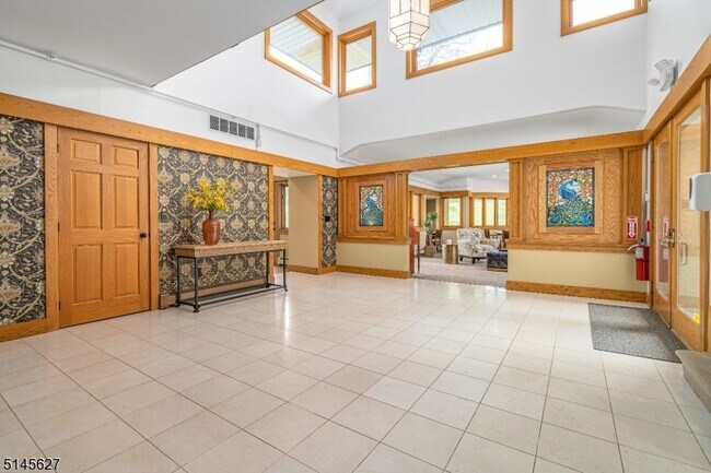 Building Photo - 36 Rocktown Hill Rd