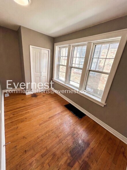 Building Photo - 5932 Floy Ave