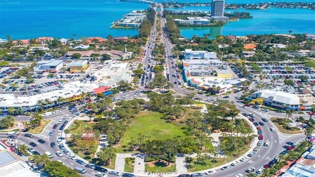 Building Photo - 771 John Ringling Blvd