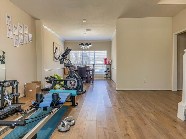 Building Photo - 3418 Shadowfern Dr