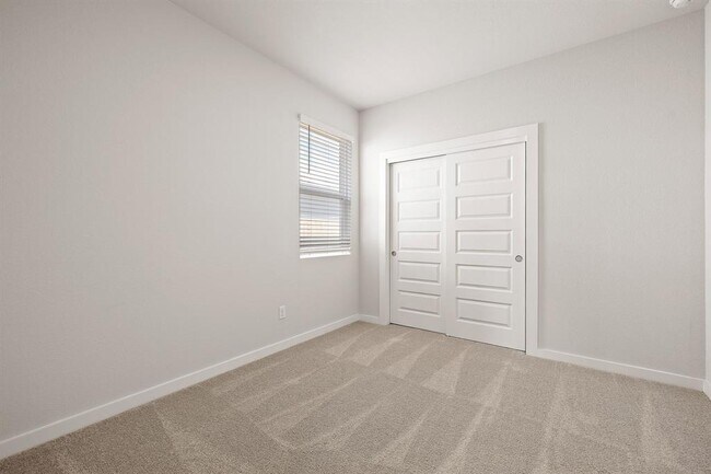 Building Photo - 2415 Ekvall Dr