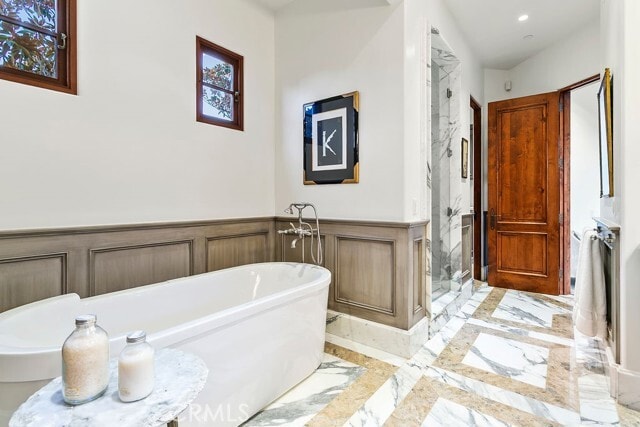 Building Photo - 136 Emerald Bay