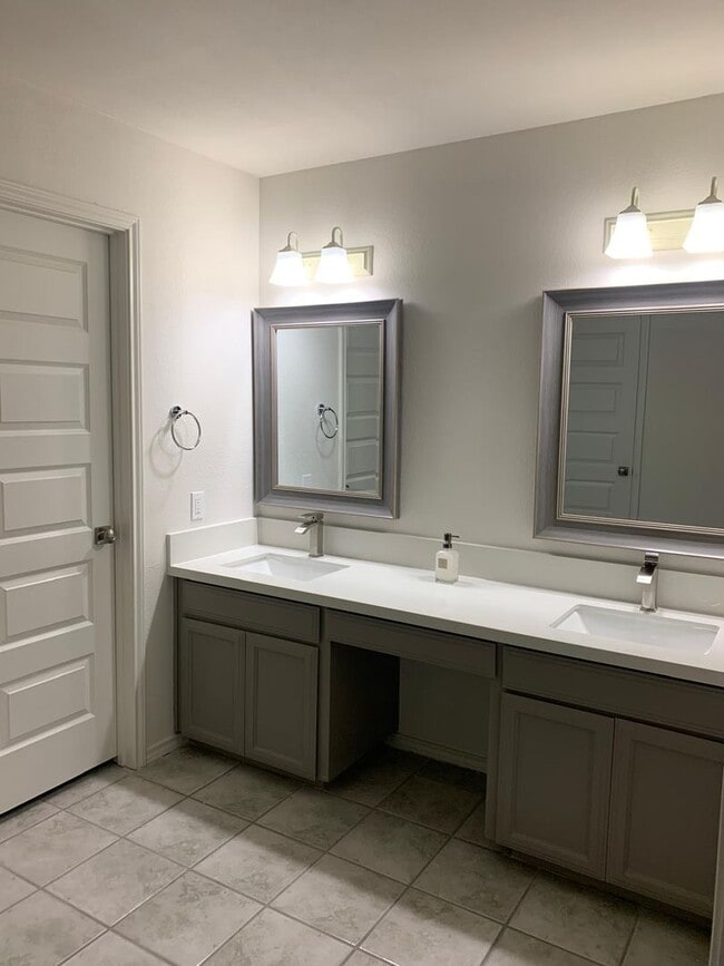 Building Photo - Cozy McAllen Home with Big Yard