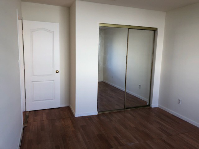 Building Photo - 4932 S Slauson Ave