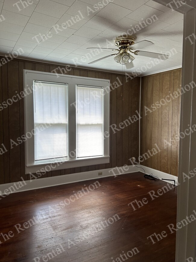 Building Photo - 201 S Farmerville St