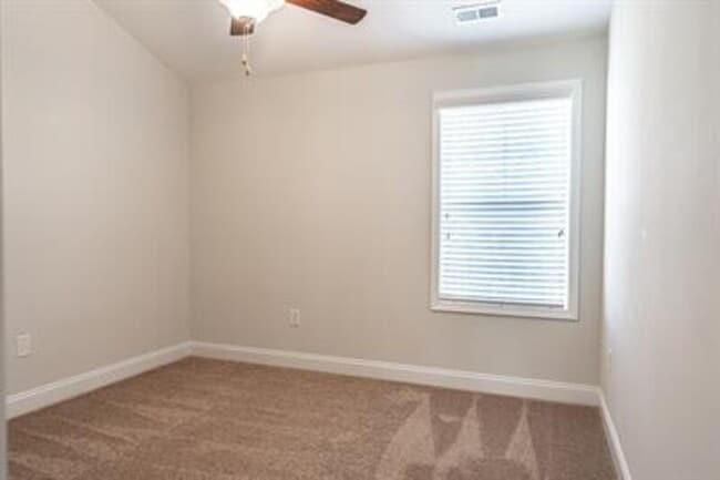 Building Photo - 655 N Prince Henry Way