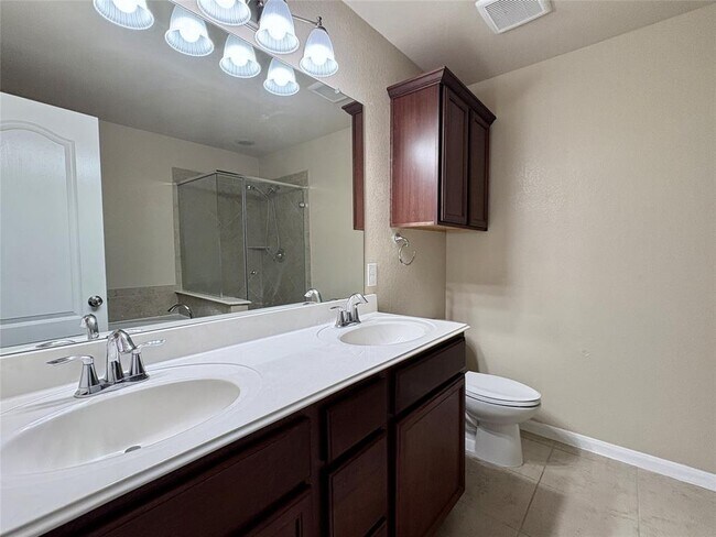 Building Photo - 23806 Willow Haven Dr