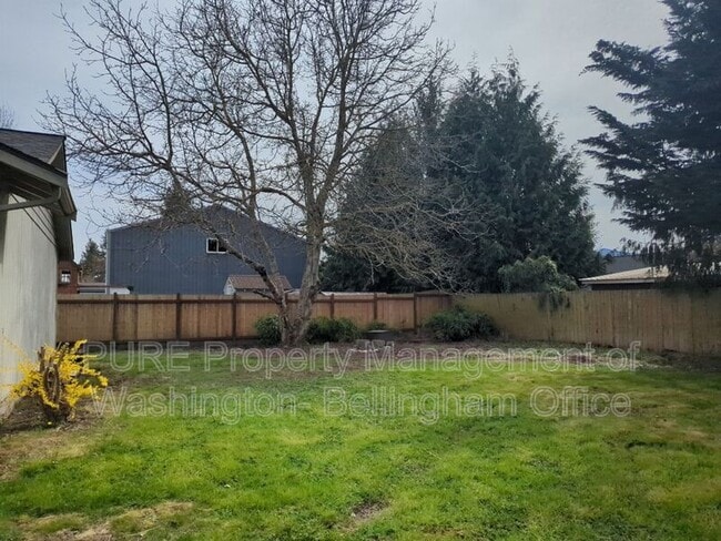 Building Photo - 413 Rowland Rd