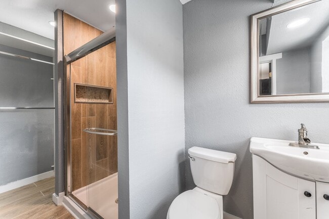 Building Photo - Newly Updated- Ready for you!