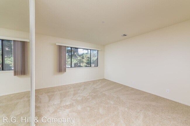 Building Photo - 1336 Boulevard Way