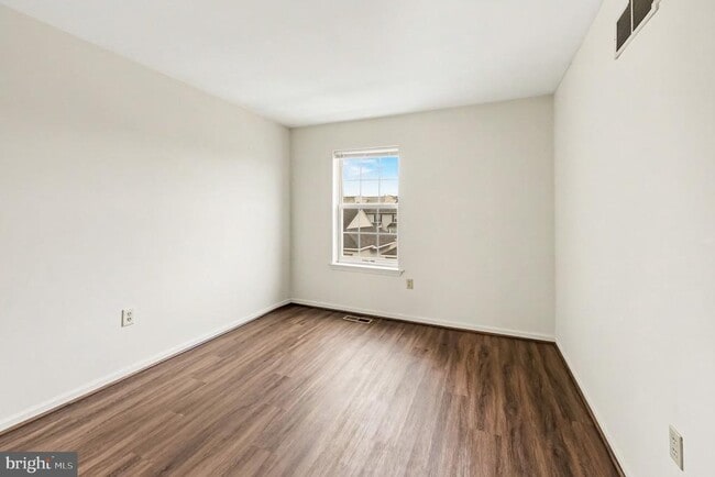 Building Photo - 1802 Harrison Ct