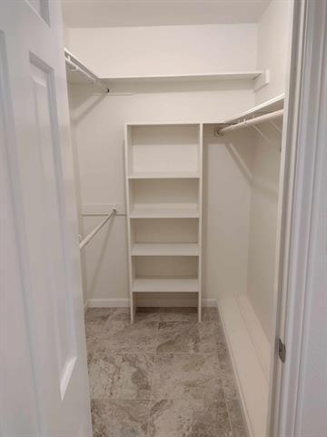 Building Photo - 3018 Overton Park Dr W