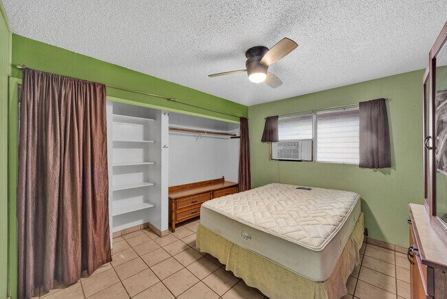 Building Photo - Kihei Manor #202 – Furnished 1BR Condo Steps from The Cove!
