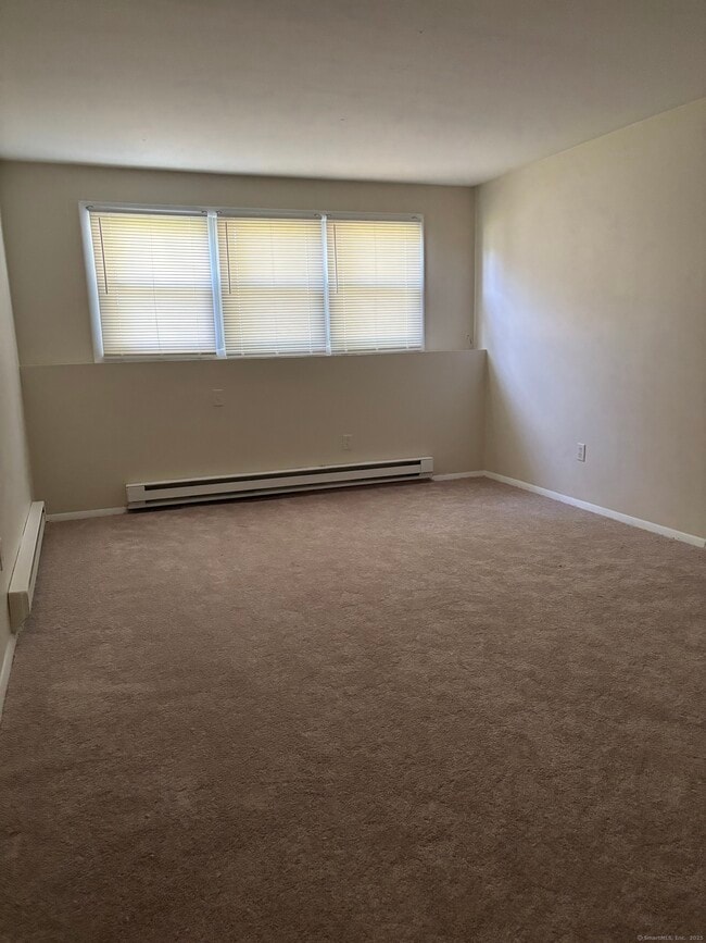 Building Photo - 36 Elmview Cir