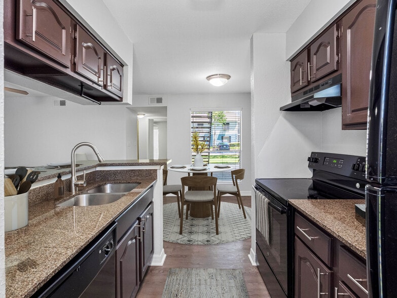 Building Photo - Timberlake Apartments