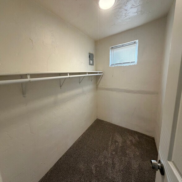 Building Photo - 1713 Aspen St