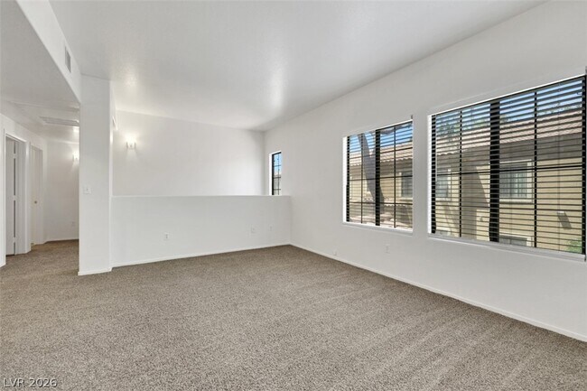 Building Photo - 2041 Hussium Hills St