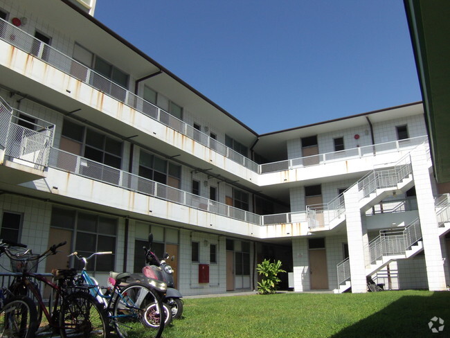 Building Photo - 516 Kamoku St