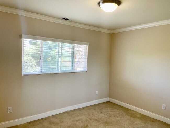 Building Photo - 205 Camille Way
