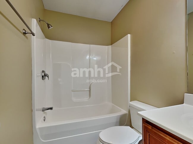 Building Photo - 10900 Parkgate Ln