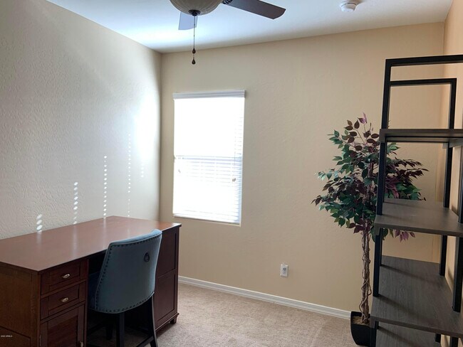 Building Photo - 22407 W Morning Glory St