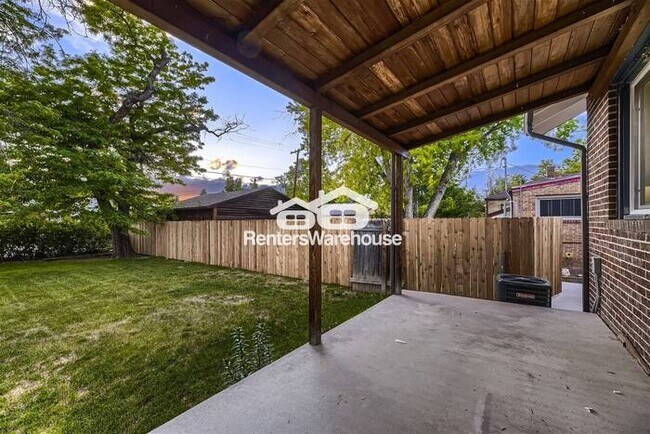 Building Photo - 12-17 MONTH LEASE! Available 7/14! Light A...
