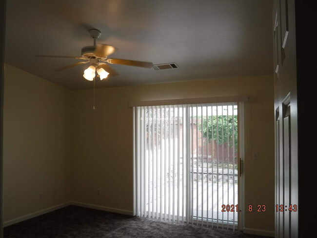 Building Photo - 1316 Windsor Dr