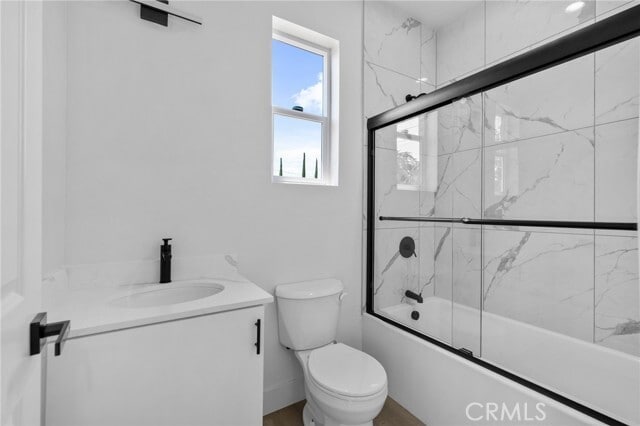 Building Photo - 15931 Los Cedros Ave