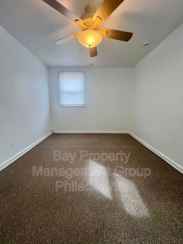 Building Photo - 1635 Griffith St