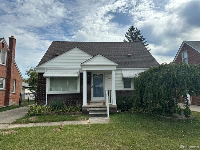Primary Photo - 1455 Oakland Ct