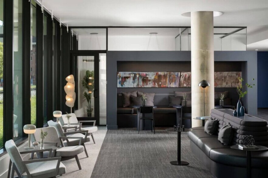 Building Photo - 1704 N 17th St