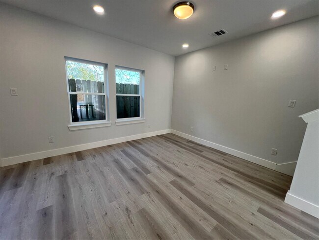 Building Photo - 3535 Alderfer St